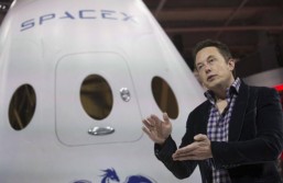 Elon Musk: internet printr-o imensa retea de sateliti